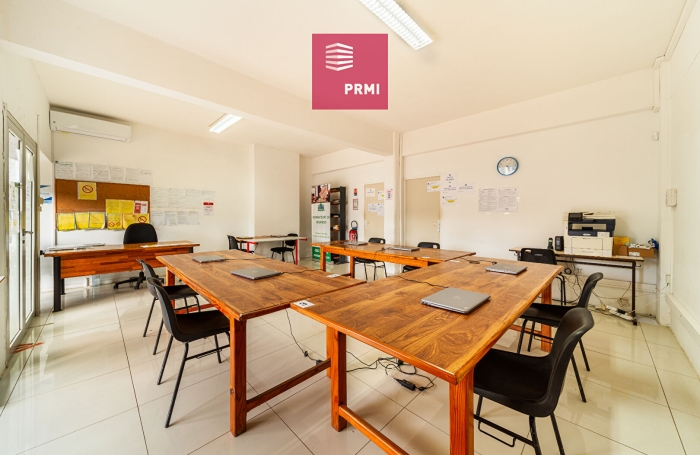 Vente Local commercial 148m&sup2; 3 pi&egrave;ces Saint Denis