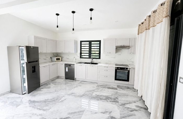 Location Maison 112.09m&sup2; 4 pi&egrave;ces Sainte Suzanne