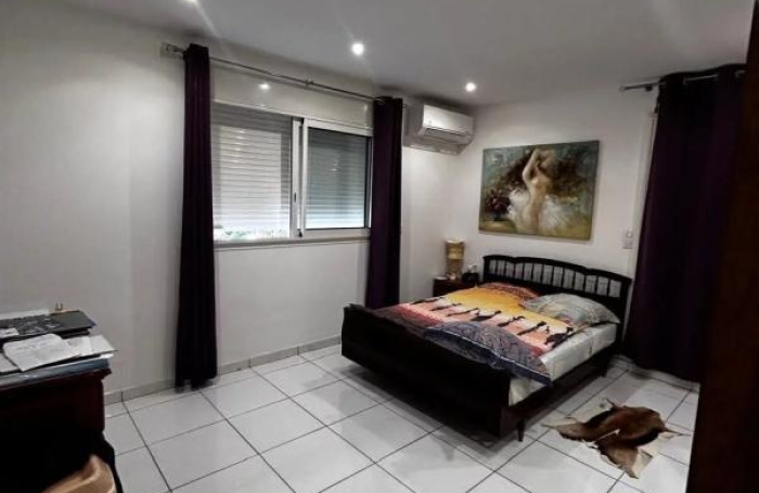 Location Maison 200m&sup2; 6 pièces Sainte Suzanne