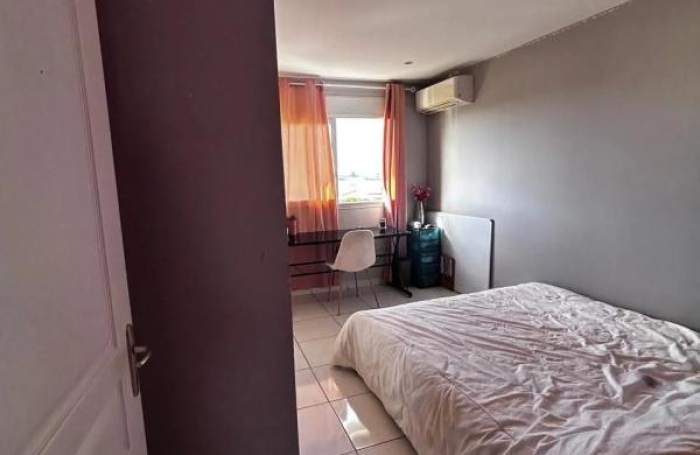 Location Maison 200m&sup2; 6 pièces Sainte Suzanne