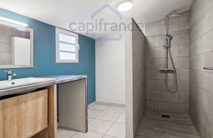 Vente Maison 108m&sup2; 6 pièces Sainte Rose