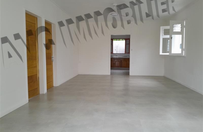 Location Maison 120m&sup2; 4 pi&egrave;ces Rivi&egrave;re Saint Louis