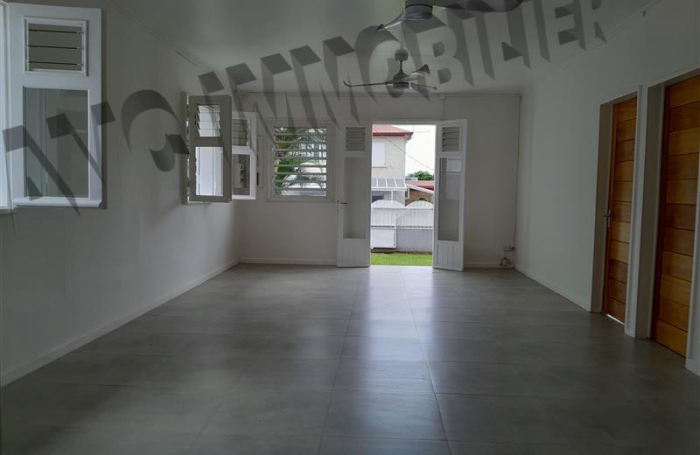 Location Maison 120m&sup2; 4 pi&egrave;ces Rivi&egrave;re Saint Louis