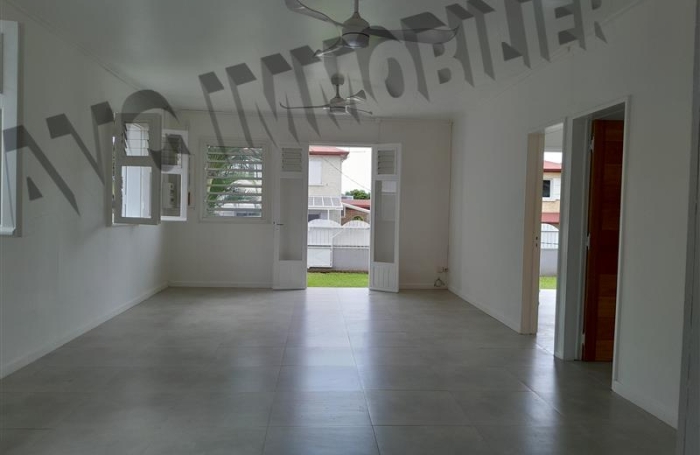 Location Maison 120m&sup2; 4 pi&egrave;ces Rivi&egrave;re Saint Louis