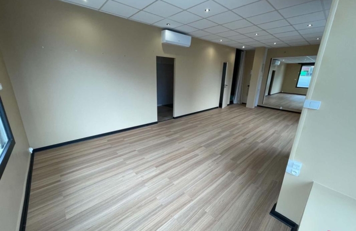Location Local commercial 53m&sup2; 2 pièces Saint Denis