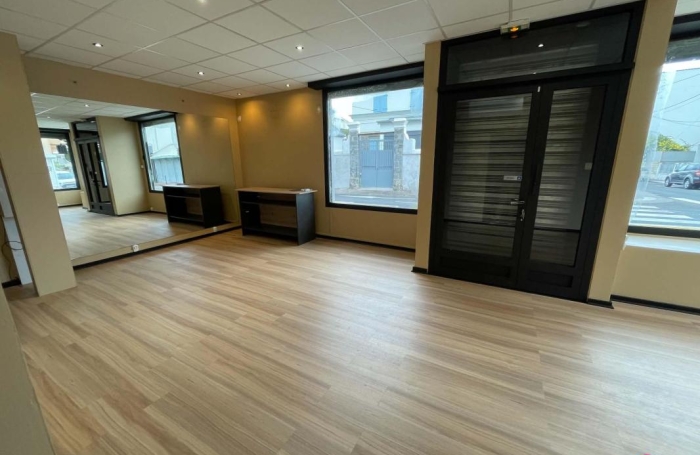 Location Local commercial 53m&sup2; 2 pièces Saint Denis